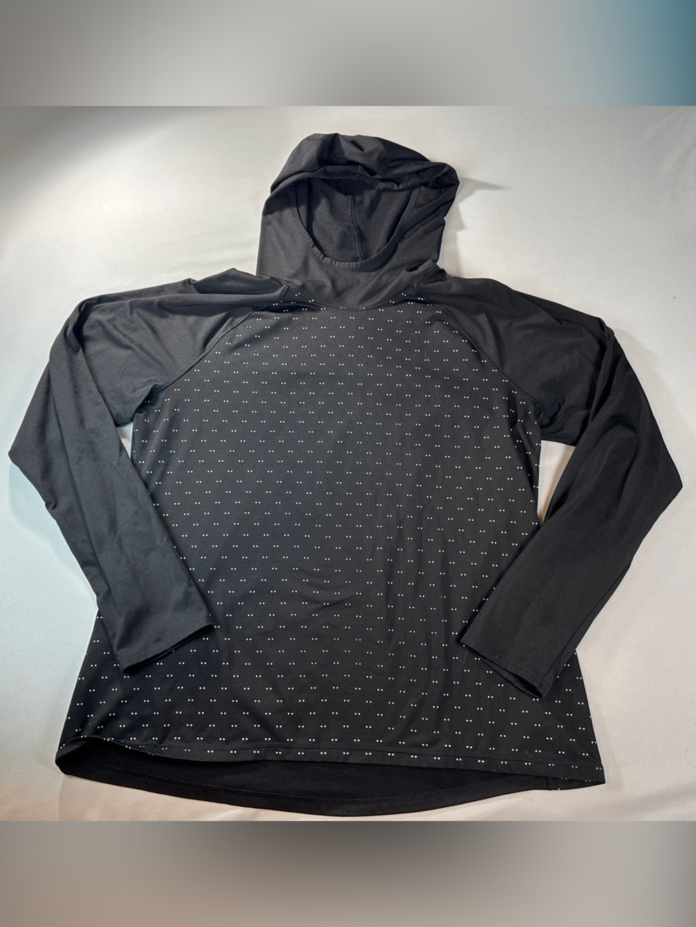Old Navy Black Hooded Sweatshirt XXL Performance Pullover Back Pocket Reflective